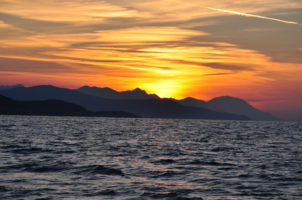 Apartments Porto Bjelila Tivat Zewnętrze zdjęcie