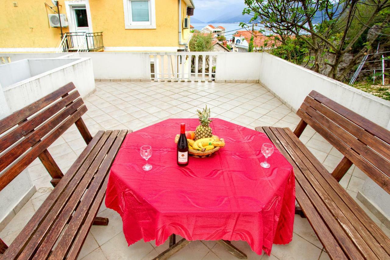 Apartments Porto Bjelila Tivat Zewnętrze zdjęcie