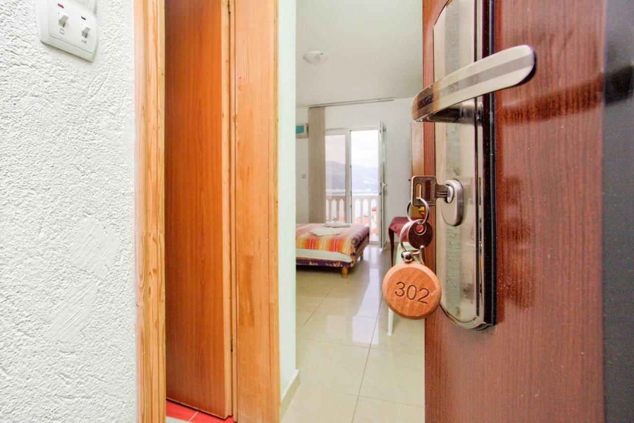 Apartments Porto Bjelila Tivat Zewnętrze zdjęcie
