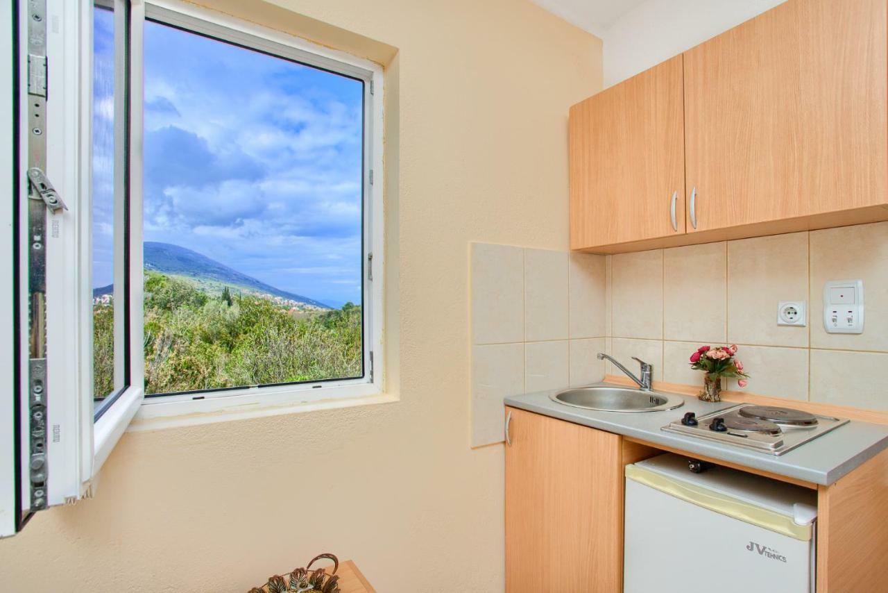 Apartments Porto Bjelila Tivat Zewnętrze zdjęcie